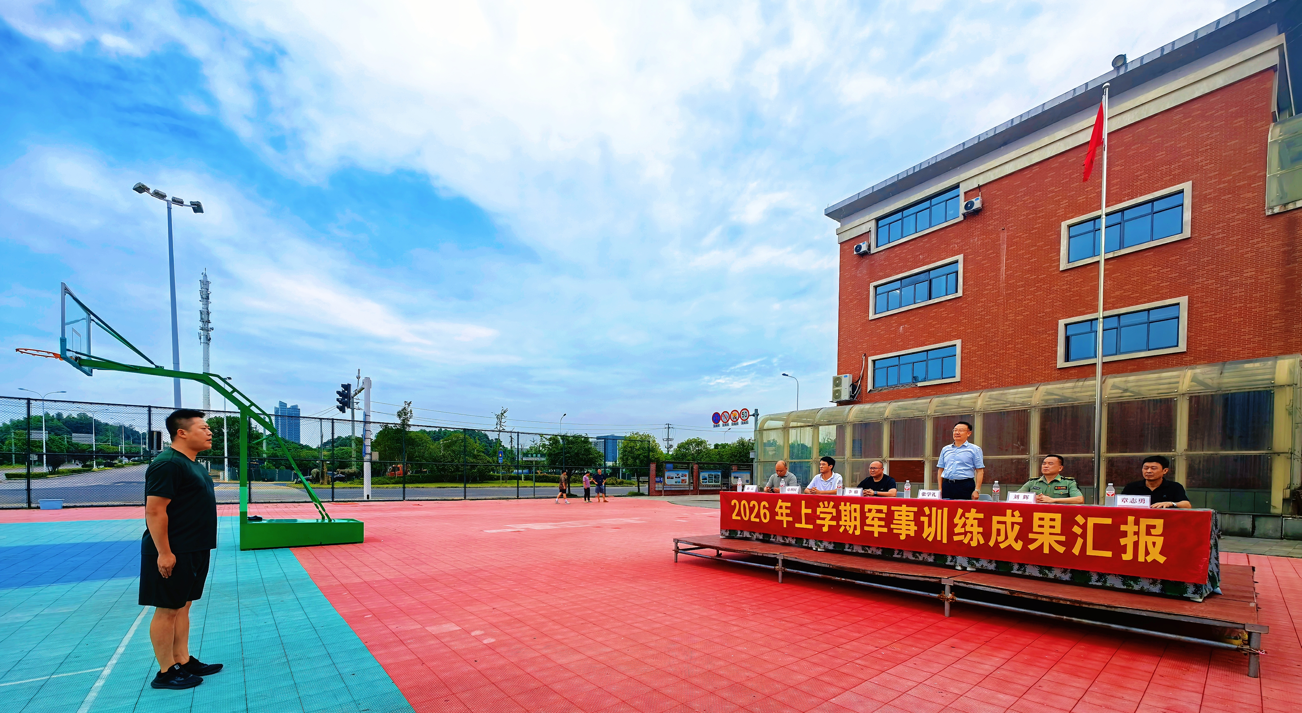 沙场点兵展锋芒，少年壮志护家国&mdash;&mdash;我校国防教育特色班2026年上学期军事训练成果汇报圆满落幕